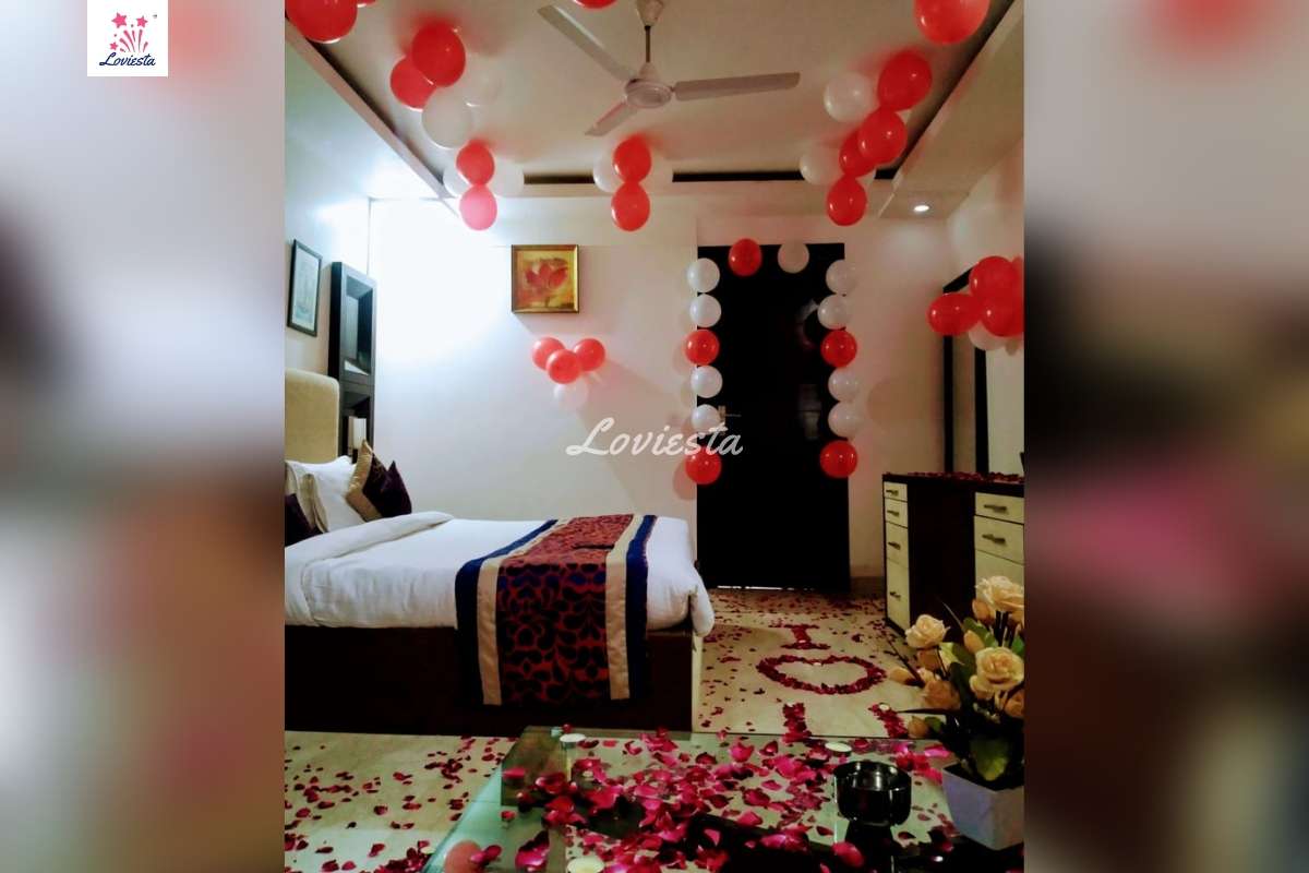 clarks connaught place