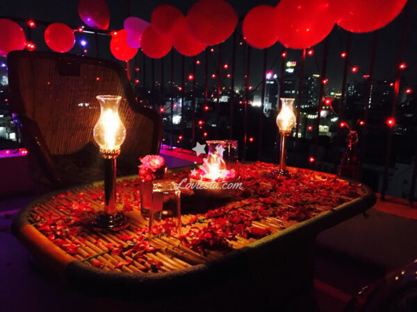 Private Romantic Date Night On Rooftop In Jaipur To Surprise Your Partner