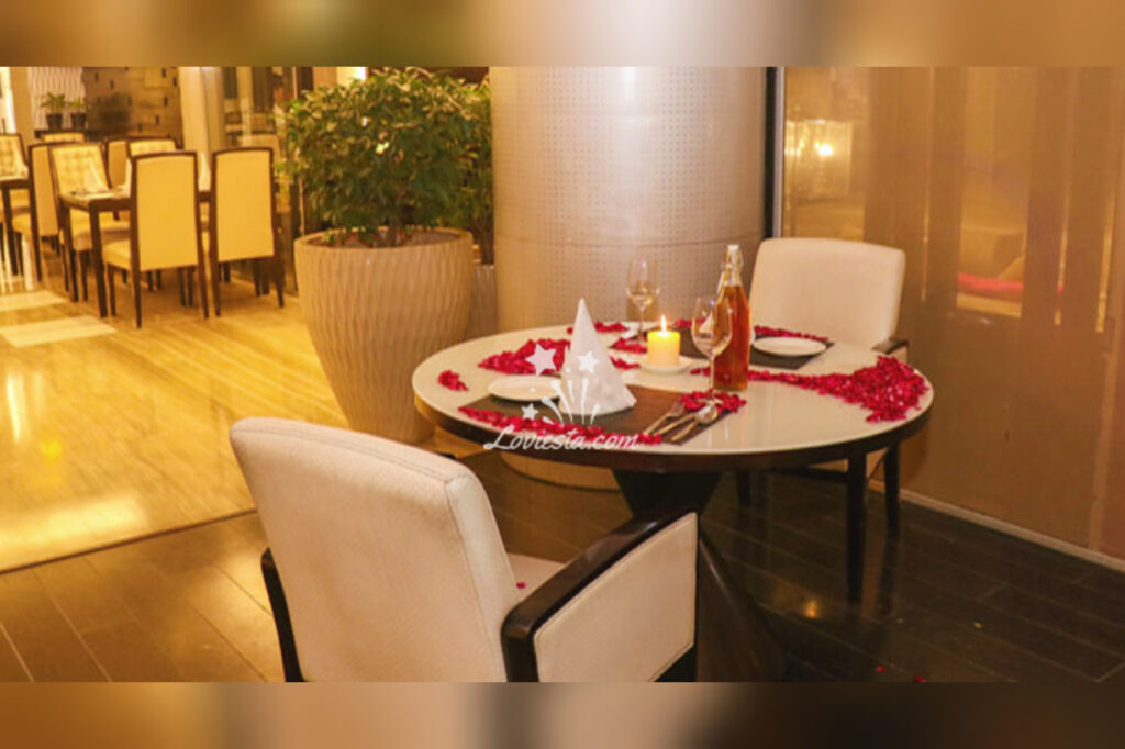 Luxurious Romantic Candlelight Dinner In Gurugram