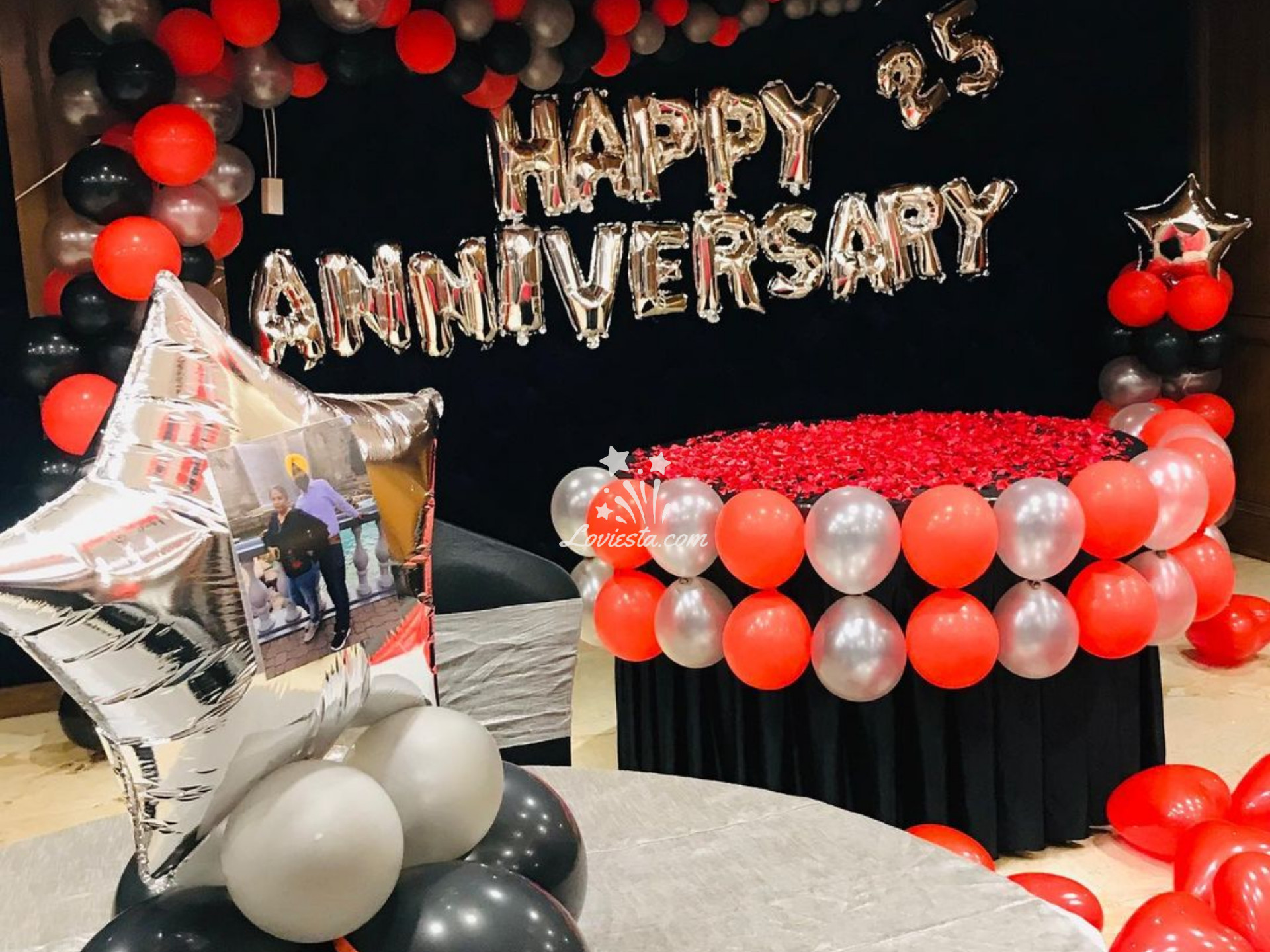 White & silver organic balloon garland | 25th wedding anniversary party, Wedding  anniversary decorations, 25th anniversary decorations