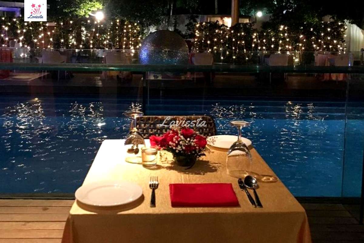 Valentine's Poolside Candlelight Dinner At The Park