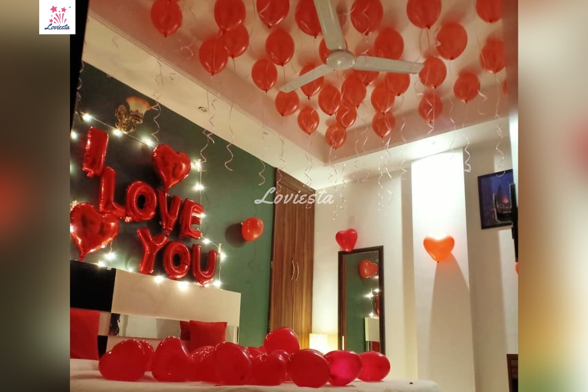 Love Proposal Decoration In Room